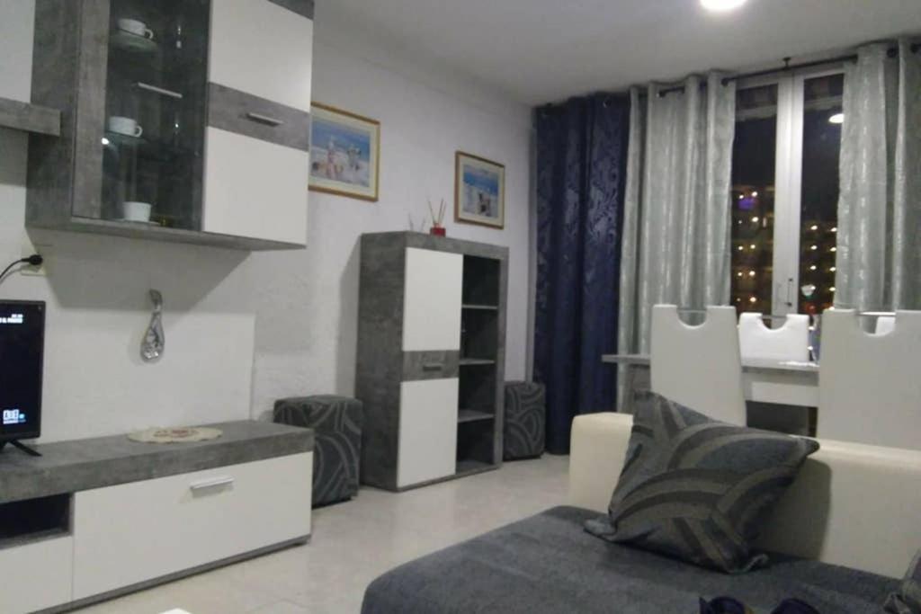 Moby Dick 6B Apartment Benidorm Luaran gambar
